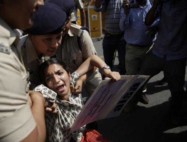 “全人類的恥辱”!強姦案頻頻令人髮指,印度到底怎麼了? “全人類的恥辱”!強姦案頻頻令人髮指,印度到底怎麼了?