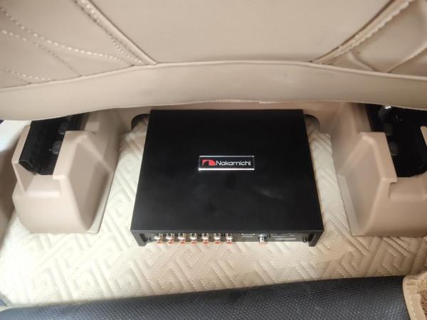 別克GL8升級12只喇叭的高保真環繞系統 別克GL8升級12只喇叭的高保真環繞系統