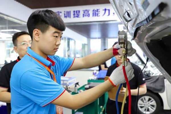 家長提議“只上高中不念職高”,當真取消中考55分流?官方作回應 家長提議“只上高中不念職高”,當真取消中考55分流?官方作回應