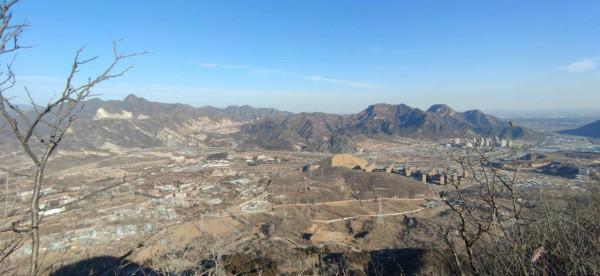 新年爬房山北半壁店村的南大梁