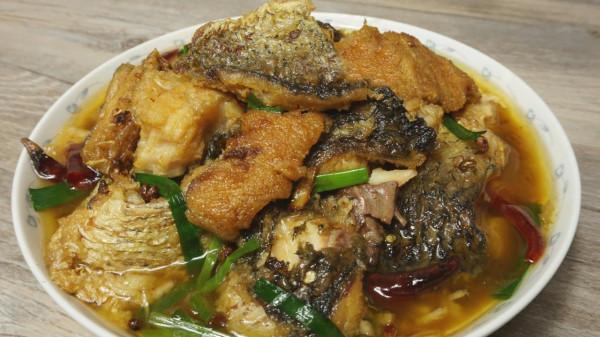 愛吃魚的朋友不要錯過，教你爽口解饞的香辣煎魚塊，好吃又有營養