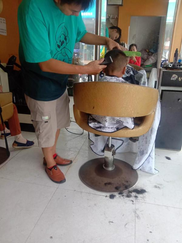 和兒子出門被說成是姐弟 和兒子出門被說成是姐弟