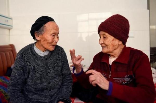 為何老人身上會有一股味?建議:50歲後養成2個習慣,老了或沒味 為何老人身上會有一股味?建議:50歲後養成2個習慣,老了或沒味