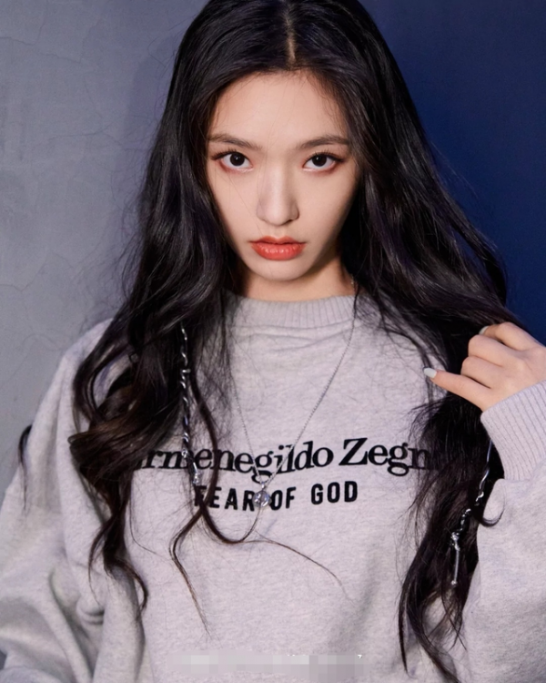 整過牙的女明星，楊冪、楊穎都整過牙，劉濤的牙最貴花費300萬