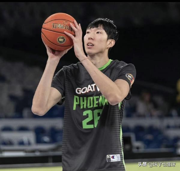 馬刺又出妖星!背靠背場均12分鐘砍7.5分,周琦或許要向他取取經 馬刺又出妖星!背靠背場均12分鐘砍7.5分,周琦或許要向他取取經