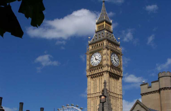 英國王室的13個職位，看似怪誕，實際作用卻都不小