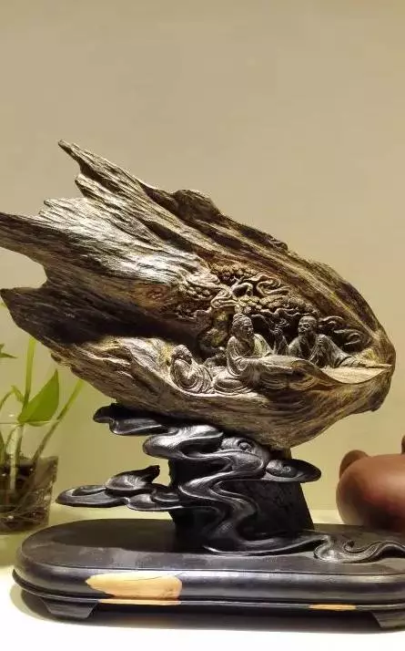 奇木巧雕,美不勝收 奇木巧雕,美不勝收