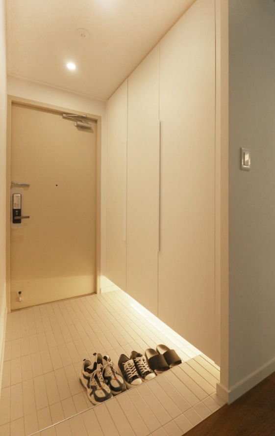 80後夫妻的家，成了二手房改造的模板，扔掉雜物讓生活節奏慢下來