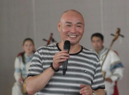 張國立的御用搭檔,三德子帶超模嬌妻回深山養雞,法印後來怎樣了 張國立的御用搭檔,三德子帶超模嬌妻回深山養雞,法印後來怎樣了