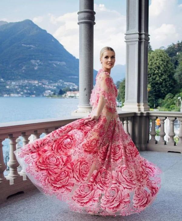 戴安娜的侄女,在哈里王子婚禮上美成仙女,為何偏愛大齡離異男人 戴安娜的侄女,在哈里王子婚禮上美成仙女,為何偏愛大齡離異男人