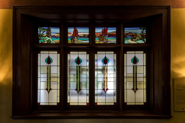 在上海有一棟鑲金的別墅是什麼樣的體驗？