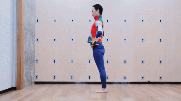 瑜伽山式站姿不是站直了就做對了，五個細節教你站直穩如山