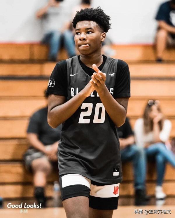 詹姆斯小兒子14歲已身高185！球場訓練照被詹姆斯轉發