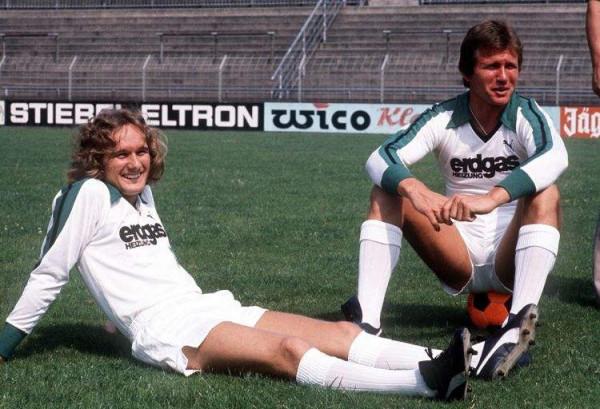 這就是足球的童話：丹麥足球歷史最佳陣容，大小勞德魯普領銜