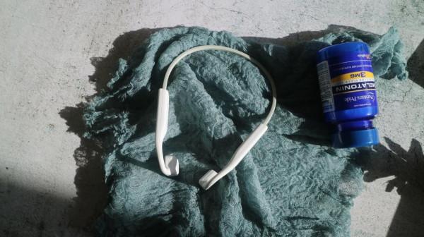 我隔壁那傢伙搶走了我的耳機？那可是Sanag A11S秘境寒鴉的新品呀