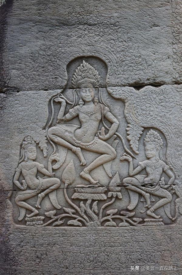 意象裡的吳哥1—巴戎廟,晨光裡金色的微笑 意象裡的吳哥1—巴戎廟,晨光裡金色的微笑