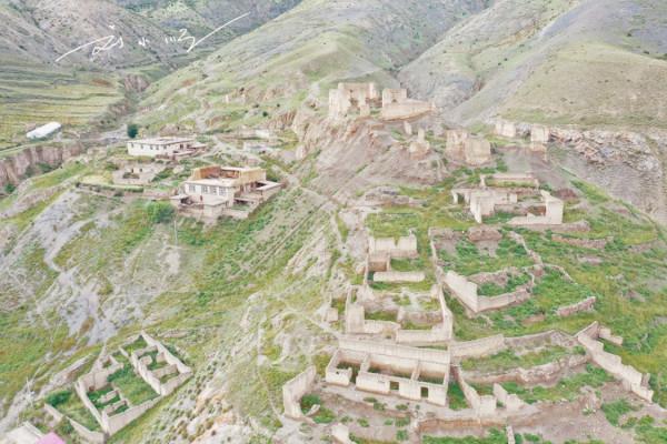 西藏昌都的重要遺址，曾經是進出西藏的咽喉要道，現在卻乏人問津