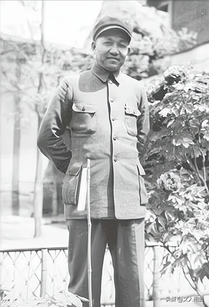 戰將陳光的秘書，追回《清明上河圖》立功，後授大校任體委副主任