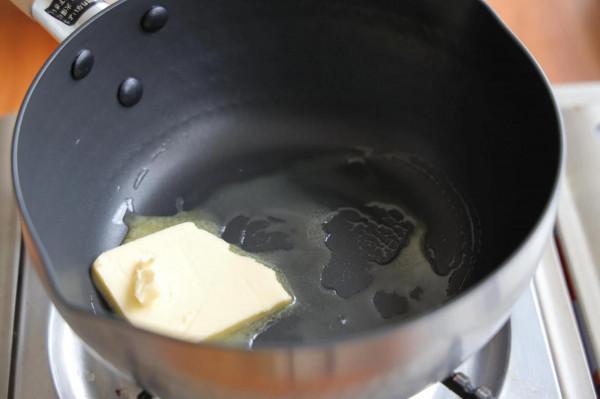 過年超火的零食，簡單0失敗，平底鍋就能做，酥脆拉絲，超好吃呀