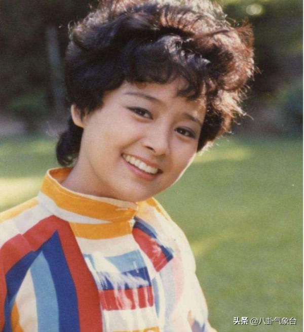 歌唱家王靜的三段情，與聶衛平的婚姻被人詬病，為兒子60歲不再嫁