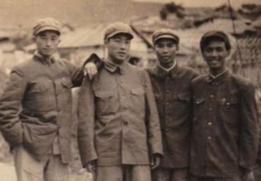 他隨西路軍西征，靠乞討逃回延安，親自率部殺入蘭州，為戰友報仇