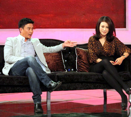 著名演員邢岷山:曾打抱不平被毀容,帶著平凡妻子拍戲 著名演員邢岷山:曾打抱不平被毀容,帶著平凡妻子拍戲