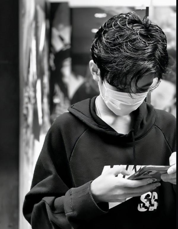 袁詠儀為兒子慶15歲生日,魔童兒時萌照曝光,wink表情萌化 袁詠儀為兒子慶15歲生日,魔童兒時萌照曝光,wink表情萌化