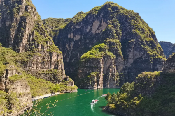 在這裡,腳踏青山沃土,“雲”探北京紅 在這裡,腳踏青山沃土,“雲”探北京紅