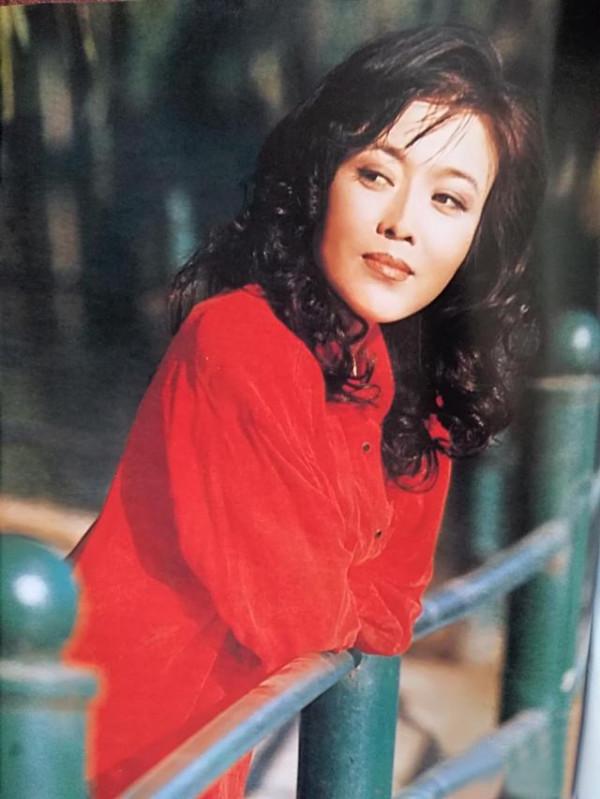 丁嘉麗，她的前半生真是荒唐