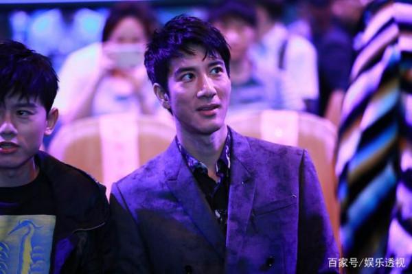 歌壇天王張傑和好友音樂才子王力宏的親密合照，你見過嗎？