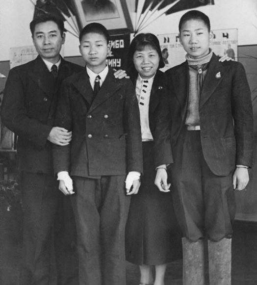 毛主席批閱李敏同學日記，寫下7句批語，為何發表後只刊登3句？