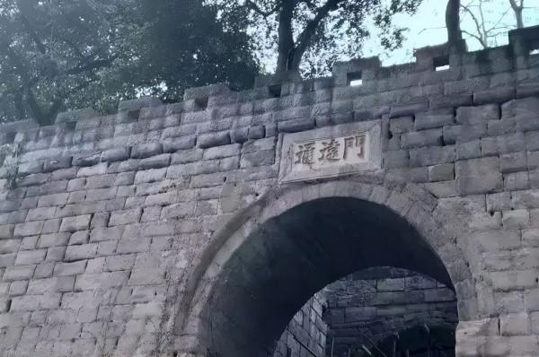 重慶老城門“九開八閉”到底是怎麼回事？