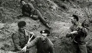 1950年，美軍向志願軍空投補給，美北極熊團落荒而逃，逃出幾人？