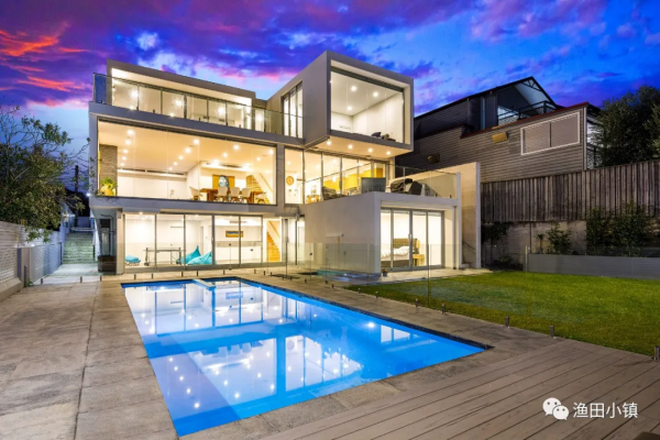 如何完成省錢的奢華遊，全球旅行家們的四城度假攻略