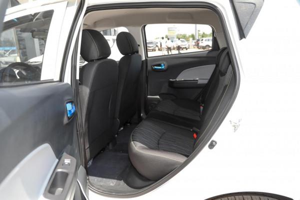 2萬多元的純電動汽車是買五菱宏光mini EV還是奔奔E-star? 2萬多元的純電動汽車是買五菱宏光mini EV還是奔奔E-star?