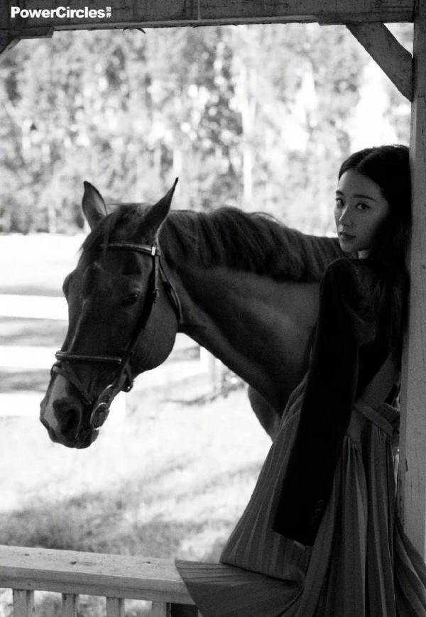 張小斐 封面大片