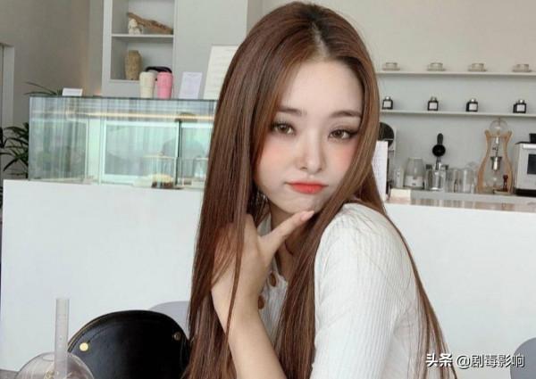 宋智雅富貴花人設崩塌，被扒全身都是假貨，Jennie意外捲入其中