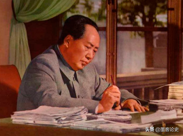 1950年&comma;韓國被打殘後求助美軍&comma;李奇微不屑&colon;除了跑路&comma;就只會訛我們