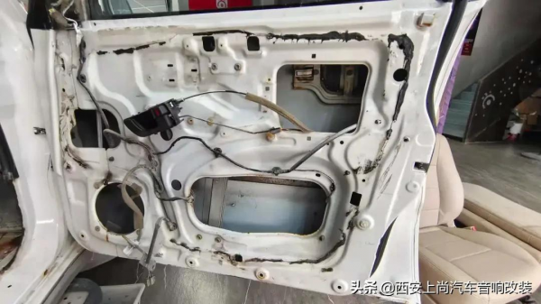 給你一個健康的駕乘環境,三菱帕傑羅升級德國彩虹音響&;全車隔音 給你一個健康的駕乘環境,三菱帕傑羅升級德國彩虹音響&;全車隔音