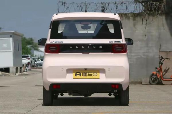 五菱宏光MINIEV：造型小巧，續航里程120km，適合女生代步