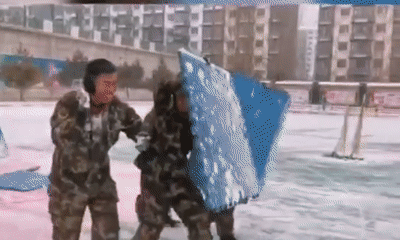 部隊打雪仗，太猛了