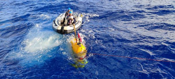 10896米!“悟空號”再創潛深紀錄 10896米!“悟空號”再創潛深紀錄