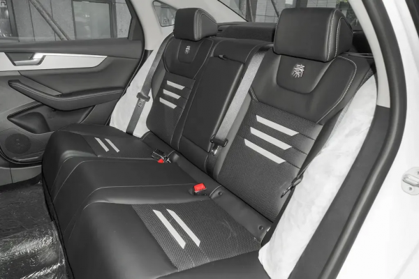 軸距為2718mm，續航里程為401km，秦Pro EV表現如何？