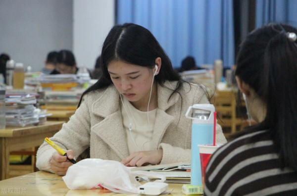 教師最吃香的3個證書，含金量高，職稱晉升用處大，儘早拿到手