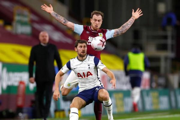 內旋角球和外旋角球，哪種主罰方式更好？