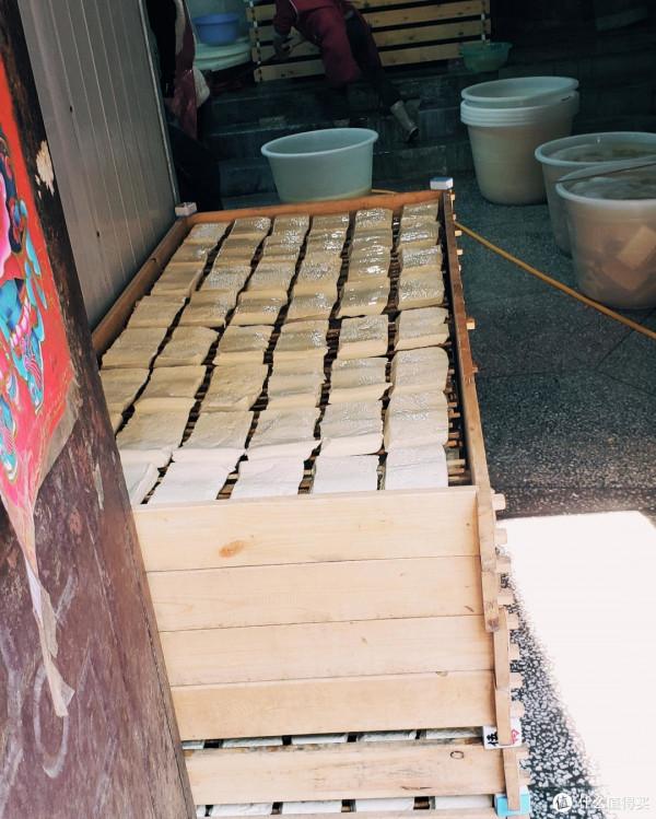 旅行就要邊走邊吃：舌尖上的昆明，盤點我在昆明吃到的各種美食