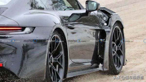 新車 | 公路賽車，極致效能機器！新款保時捷911 GT3 RS冬季測試諜照