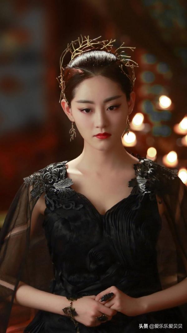 這十二位讓人恨得咬牙切齒的女人,把“惡毒”演得淋淋盡致 這十二位讓人恨得咬牙切齒的女人,把“惡毒”演得淋淋盡致