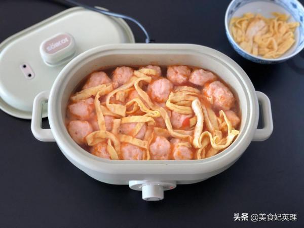 冬天就給孩子做這湯！鮮蝦製作無新增，番茄濃湯酸酸甜甜兩碗不夠