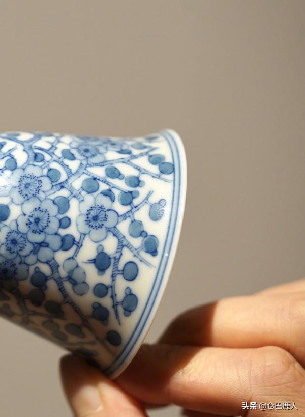 青花寒梅鈴鐺杯「遠山煙雨·青梅伴月」 青花寒梅鈴鐺杯「遠山煙雨·青梅伴月」